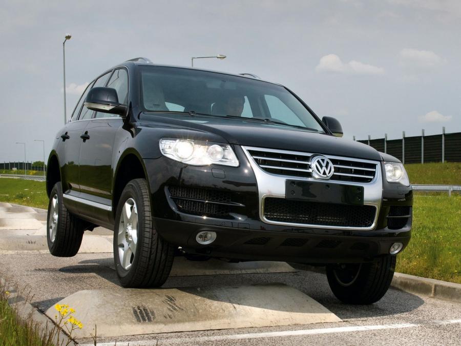  Volkswagen Touareg V6 TDi 2007 года  (фото 19 из 26)
